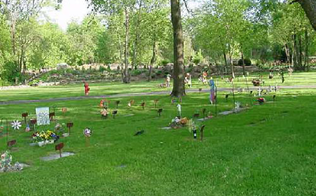 Pet Cemetery in Rockford, IL
