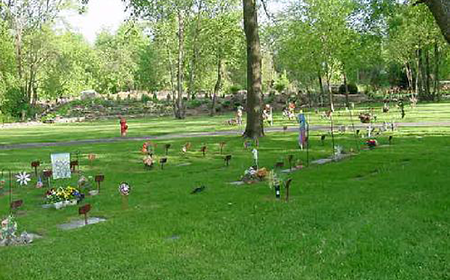 Pet Cemetery | Rockford, IL - Arlington 